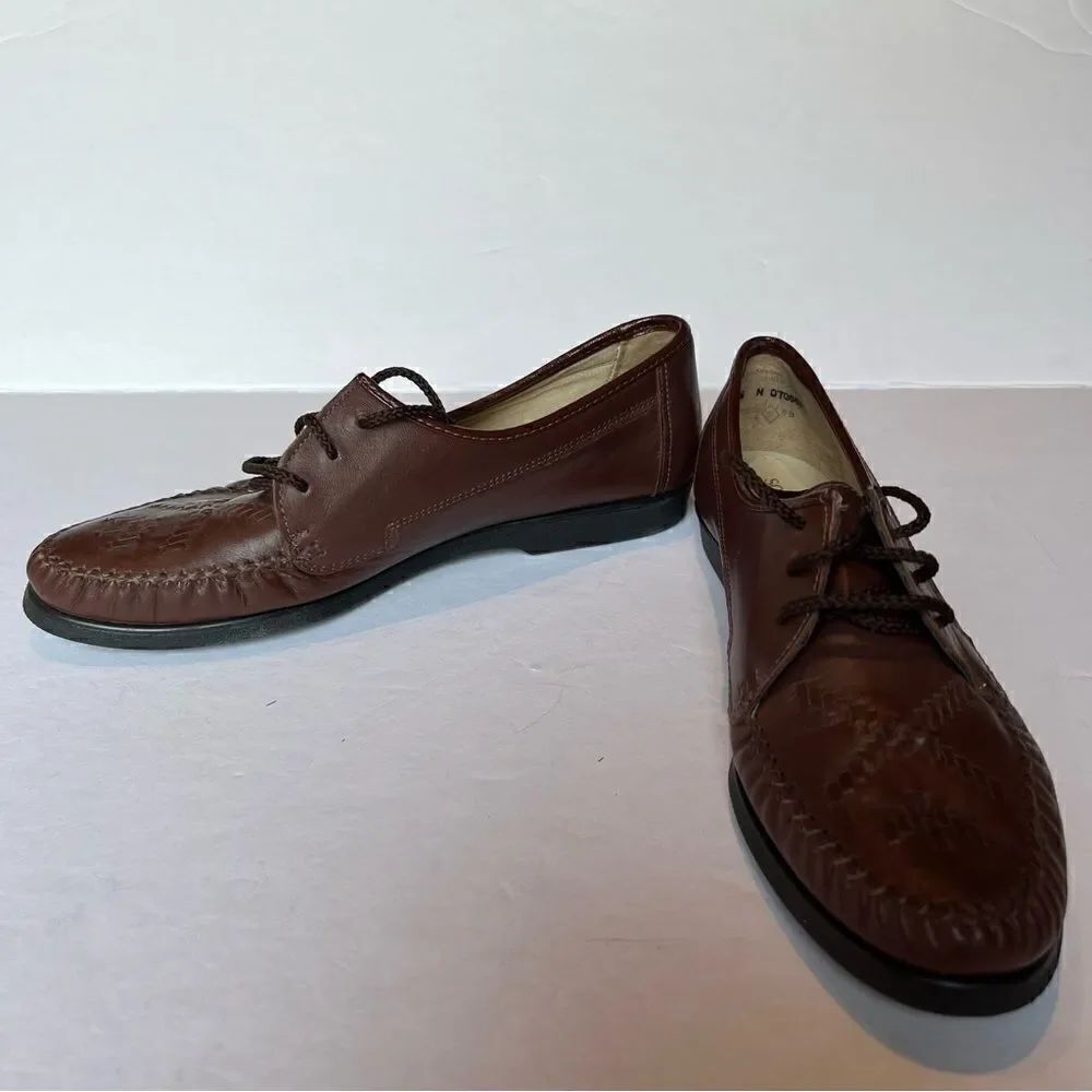 Soft Spots Women's Brown Lace Up Flats Brown Leather Upper Size 9 1/2N